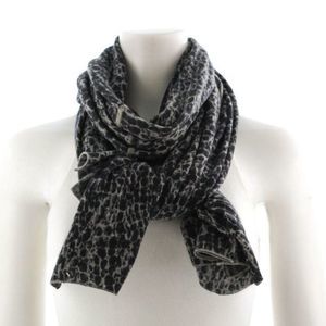 GREAT STUFF Grey Leopard Print Cashmere Scarf